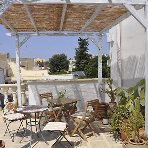 https://le-notti-doriente.lecce-hotels.com